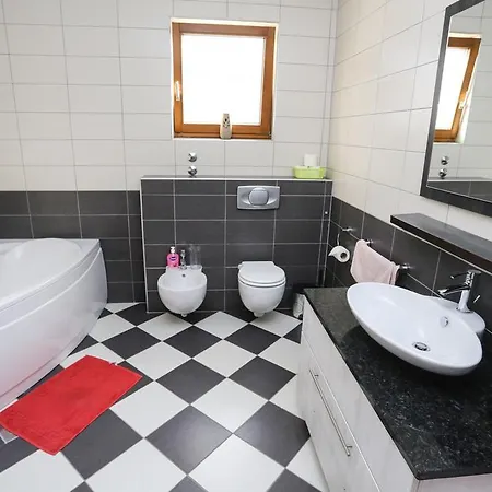 Feel Luxury 아파트 Bihać